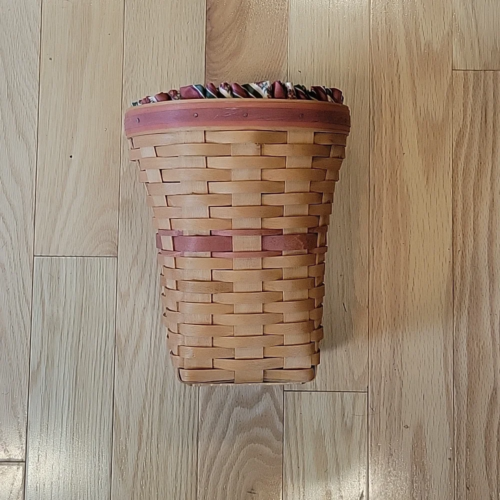 Longaberger vintage 1998 May Series Snap Dragon Basket